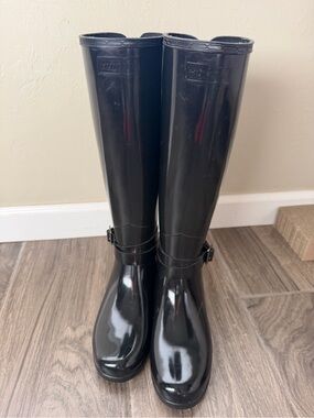 Hunter Black Gloss Tall Rain Boots